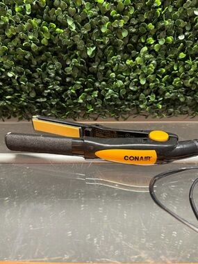 Conair Compact Mini Hair Straightener - Black and Yellow